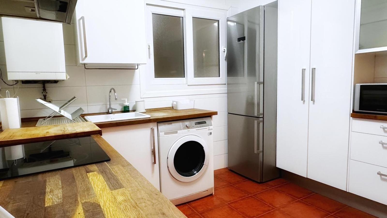 Vivienda Turistica Ciudad Jardin Con Tranquilidad Y Wifi Leilighet Bilbao Eksteriør bilde